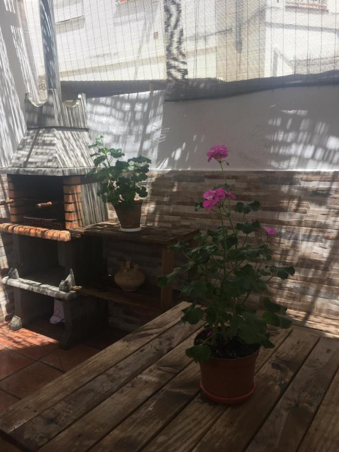Apartamento con BBQ. H de la Reina Kordoba Bagian luar foto