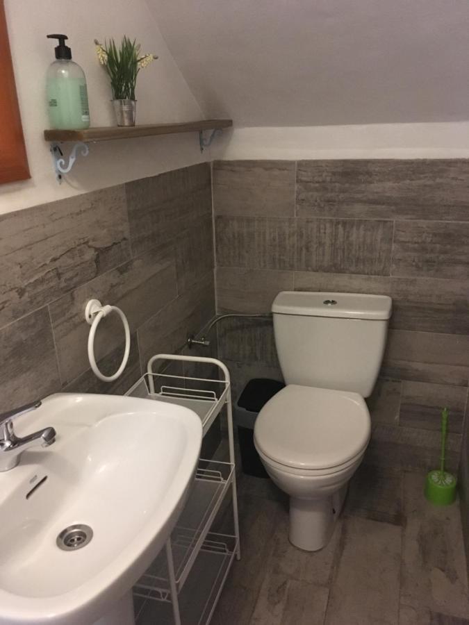 Apartamento con BBQ. H de la Reina Kordoba Bagian luar foto